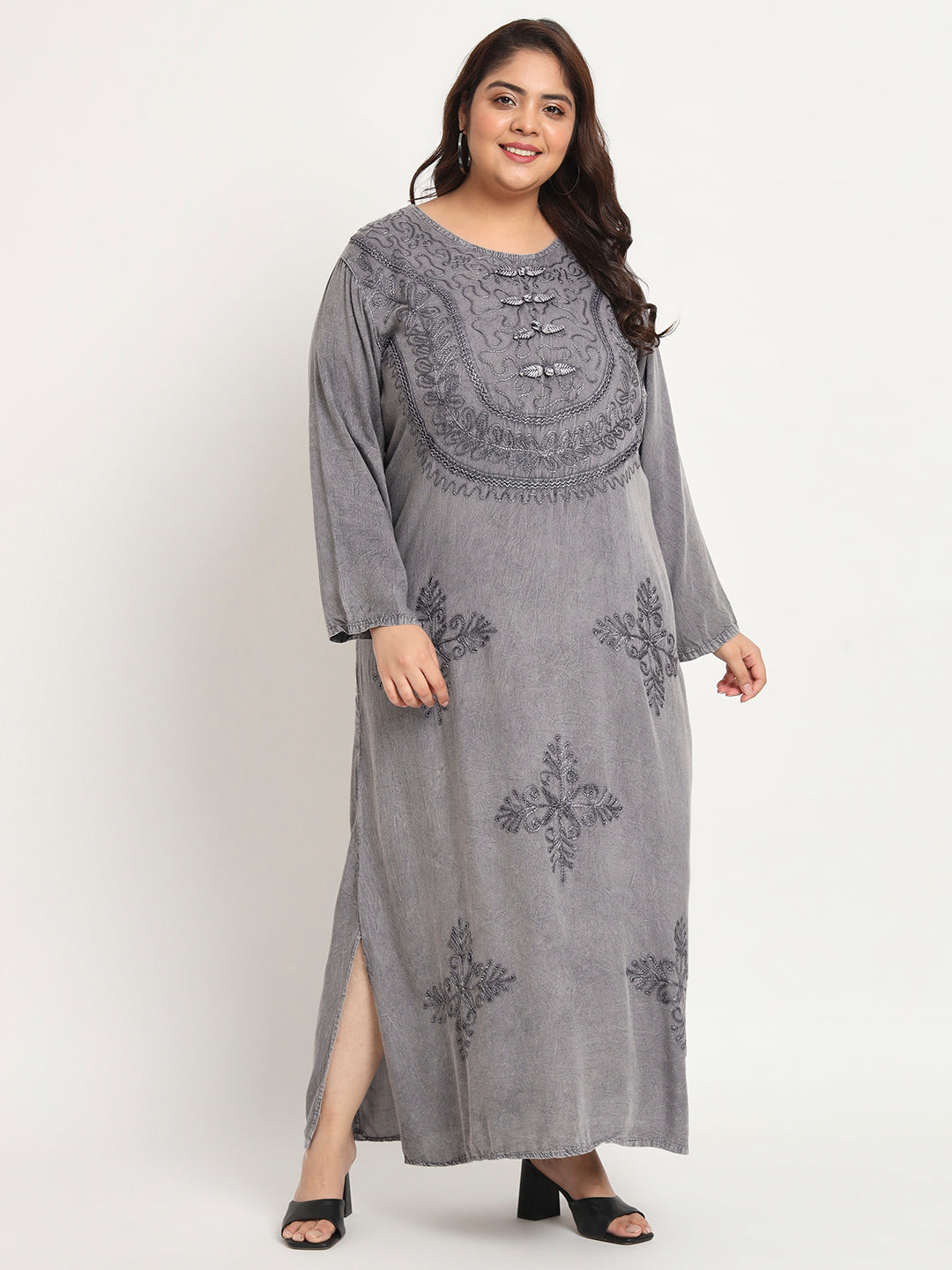 Plus Size Floral Embroidered Straight Kurta