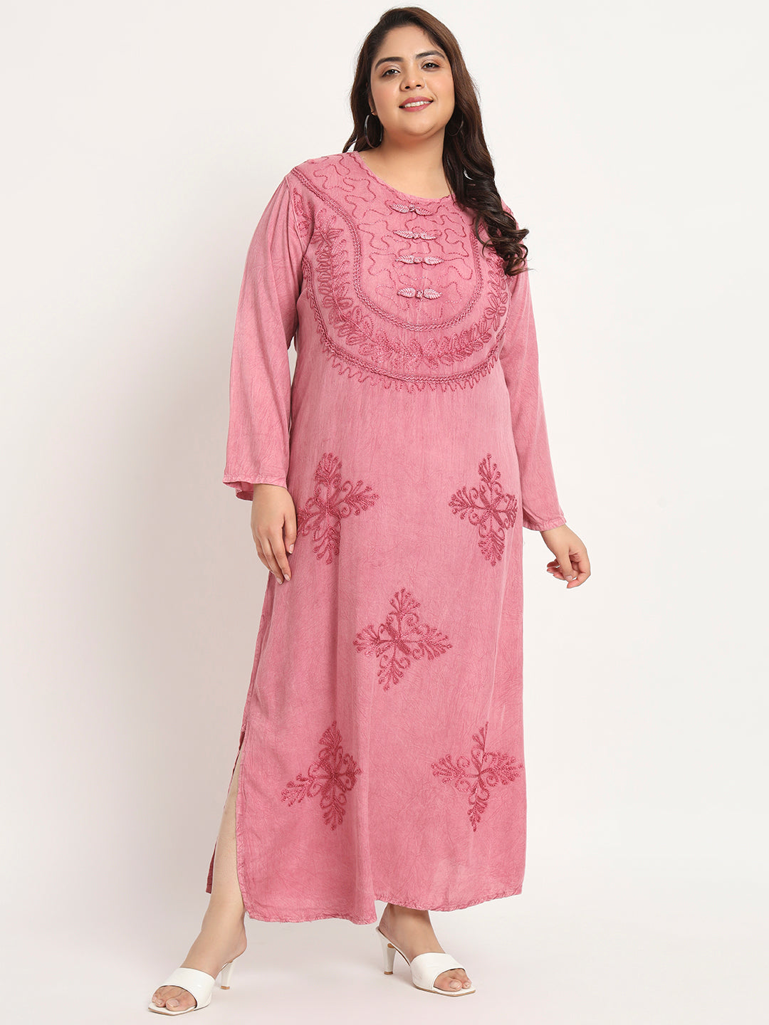 Plus Size Floral Embroidered Straight Kurta