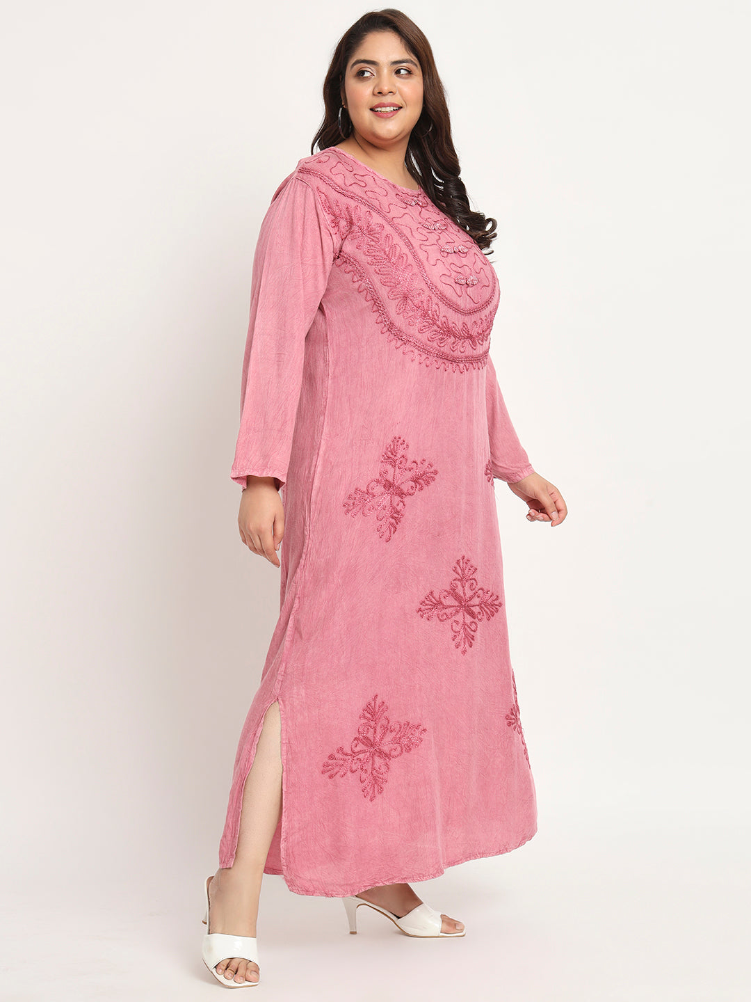 Plus Size Floral Embroidered Straight Kurta