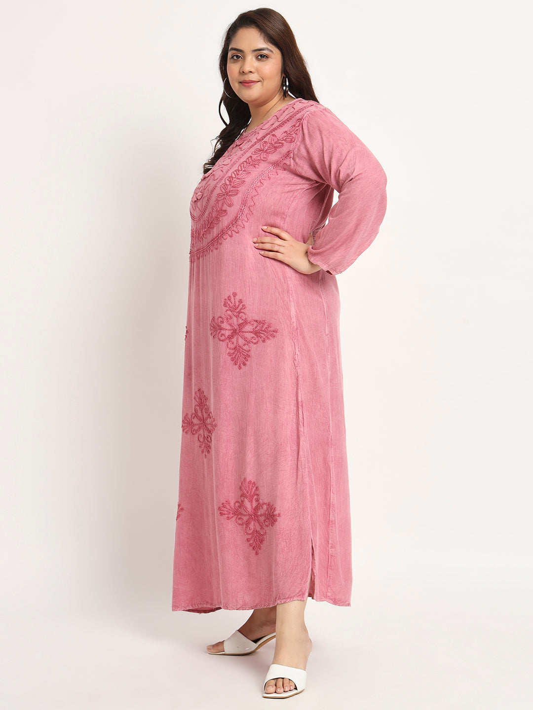 Plus Size Floral Embroidered Straight Kurta